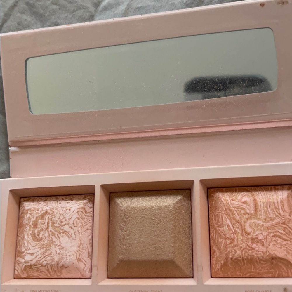 3 makeup pallet